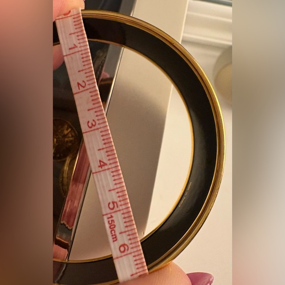 ❤️ Hermes black red & gold bangle bracelet authentic with horses/coat of arms! - Picture 7 of 8